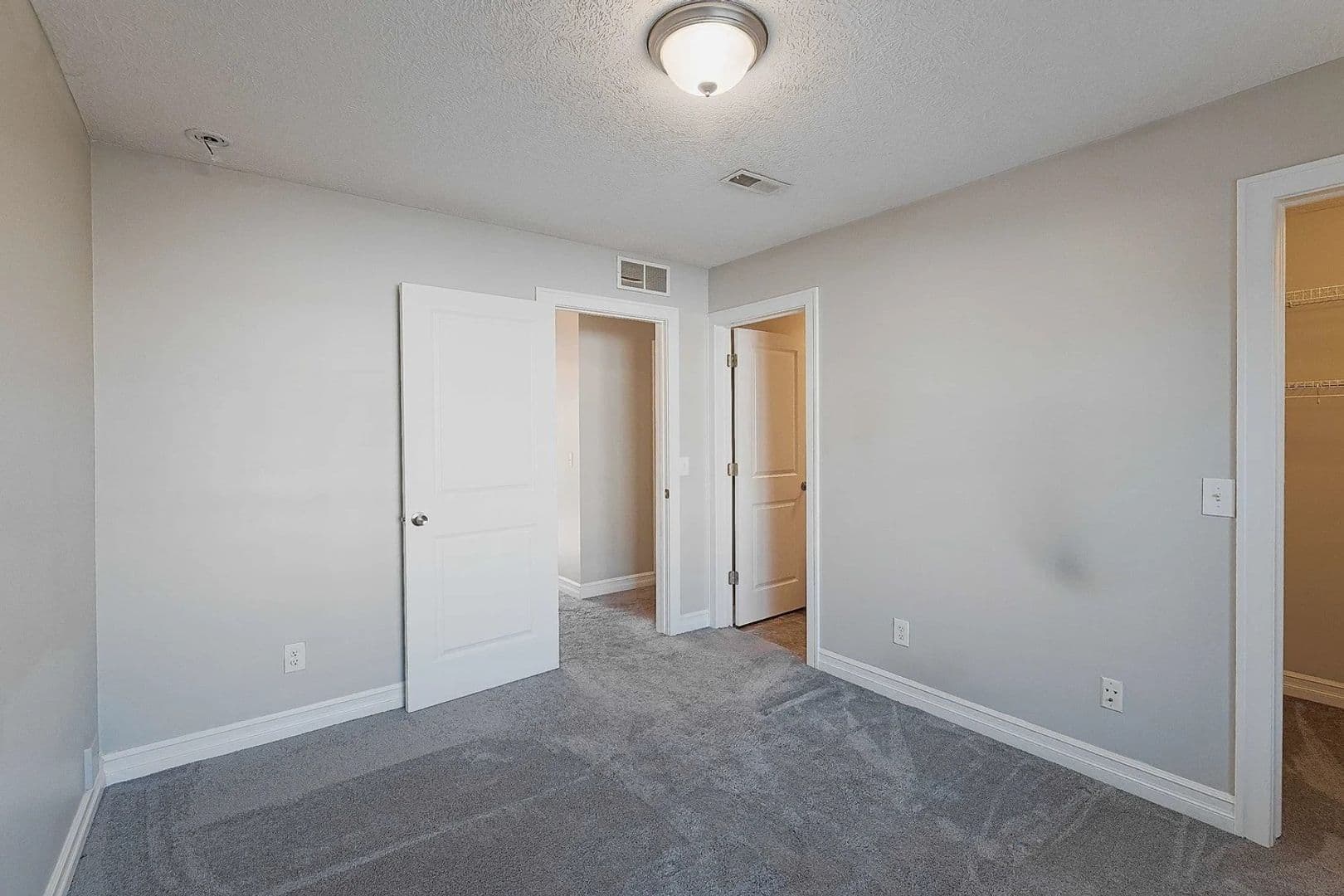 East Lansing Apartment: 3945 Hunsaker Drive