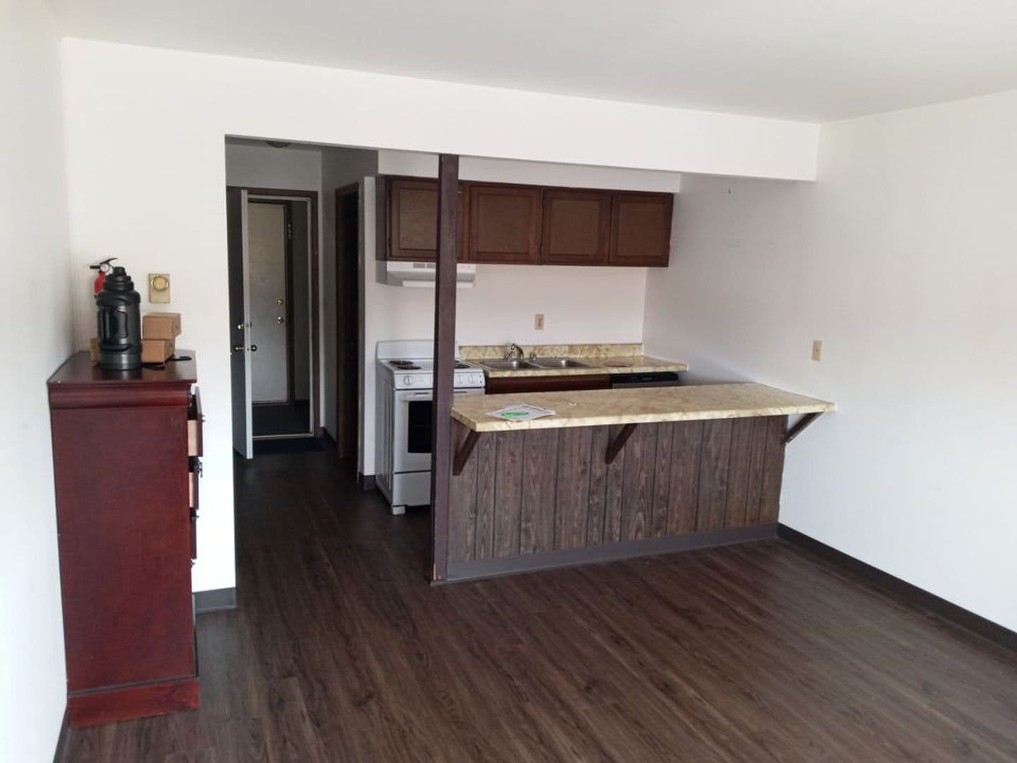 Marquette Apartment: 2040 Presque Isle Ave