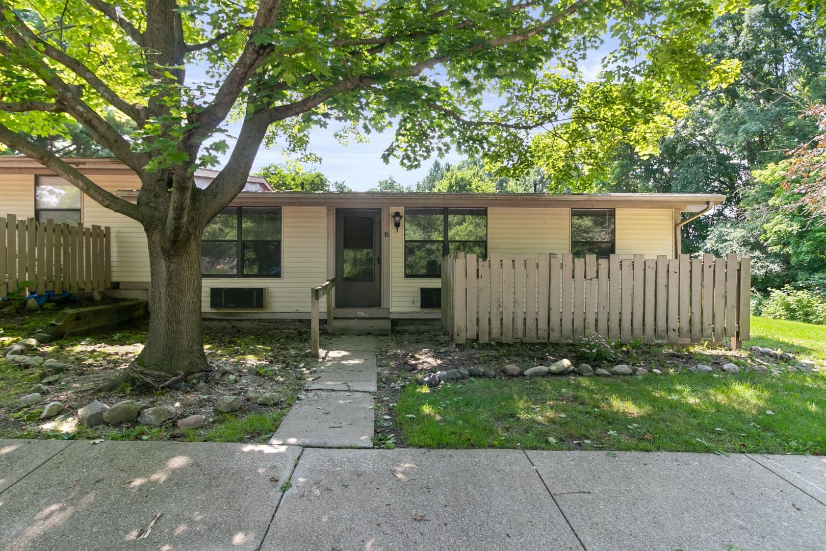 Haslett Apartment: 1373 Montgomery Court
