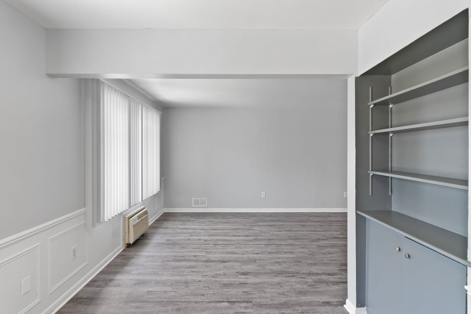Lansing Apartment: 1815 Potomac Circle