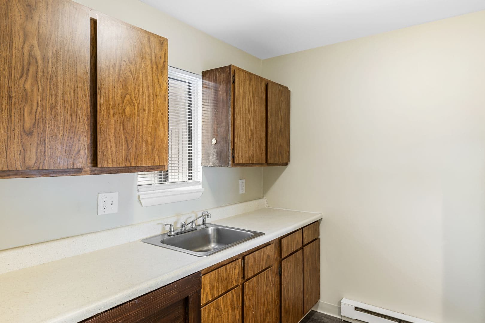 Fowlerville Apartment: 360 N. Ann Street