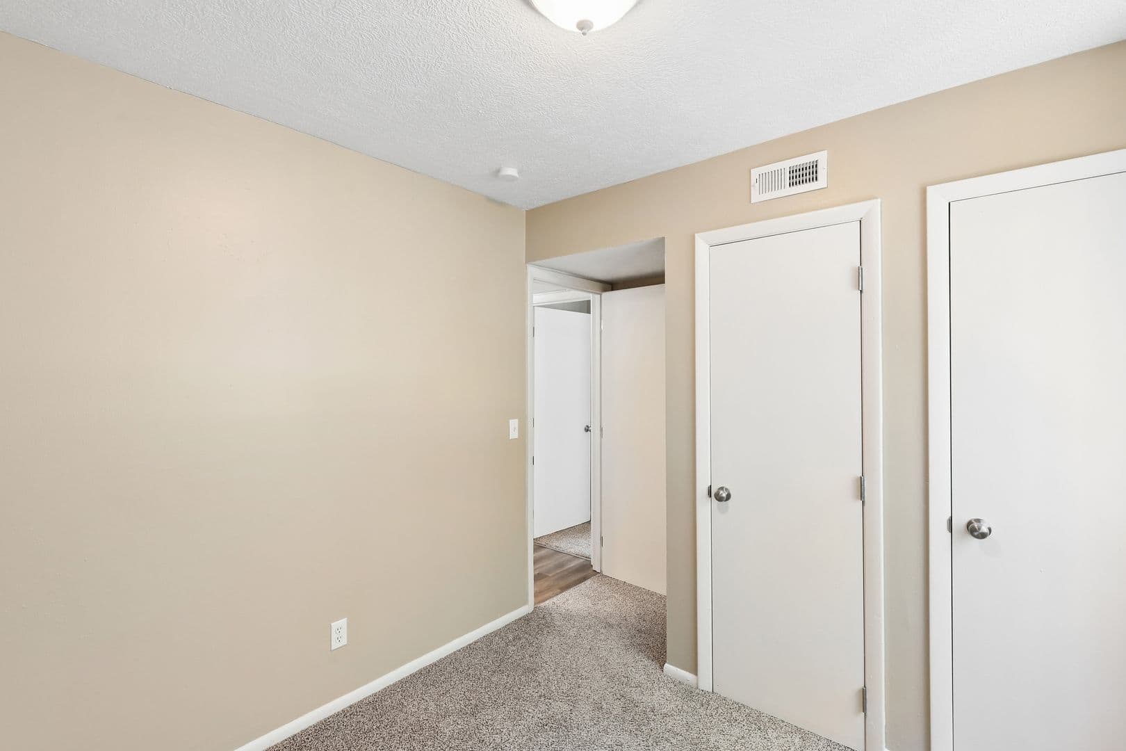 DeWitt Apartment: 270 Brunswick Drive