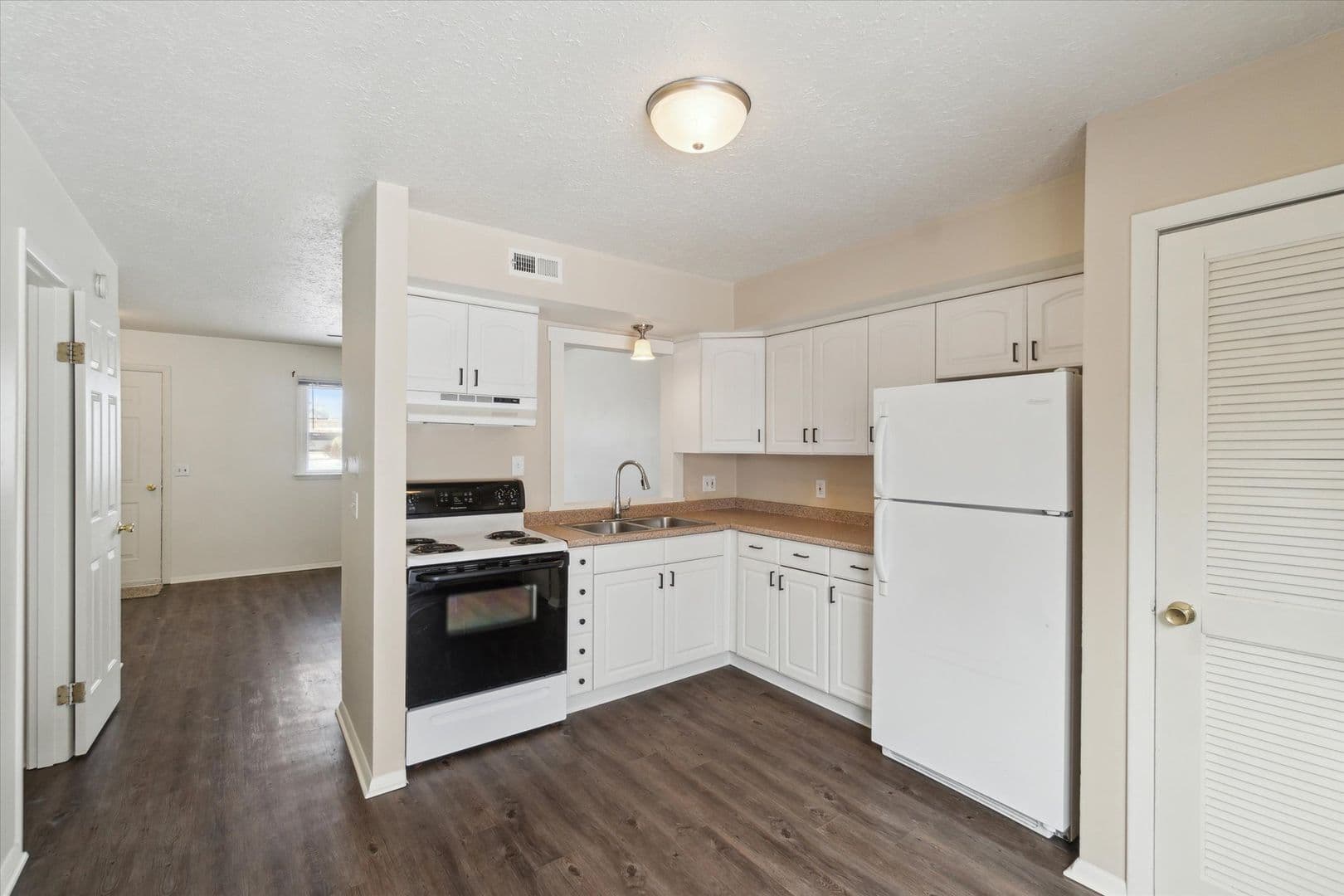 Alma Apartment: 1589 Mary Ct