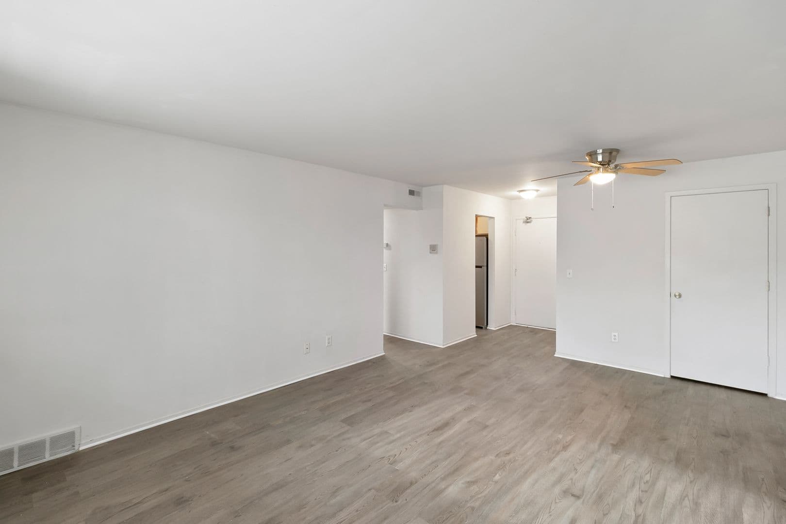 Farmington Hills Apartment: 31600 W. Nine Mile Rd