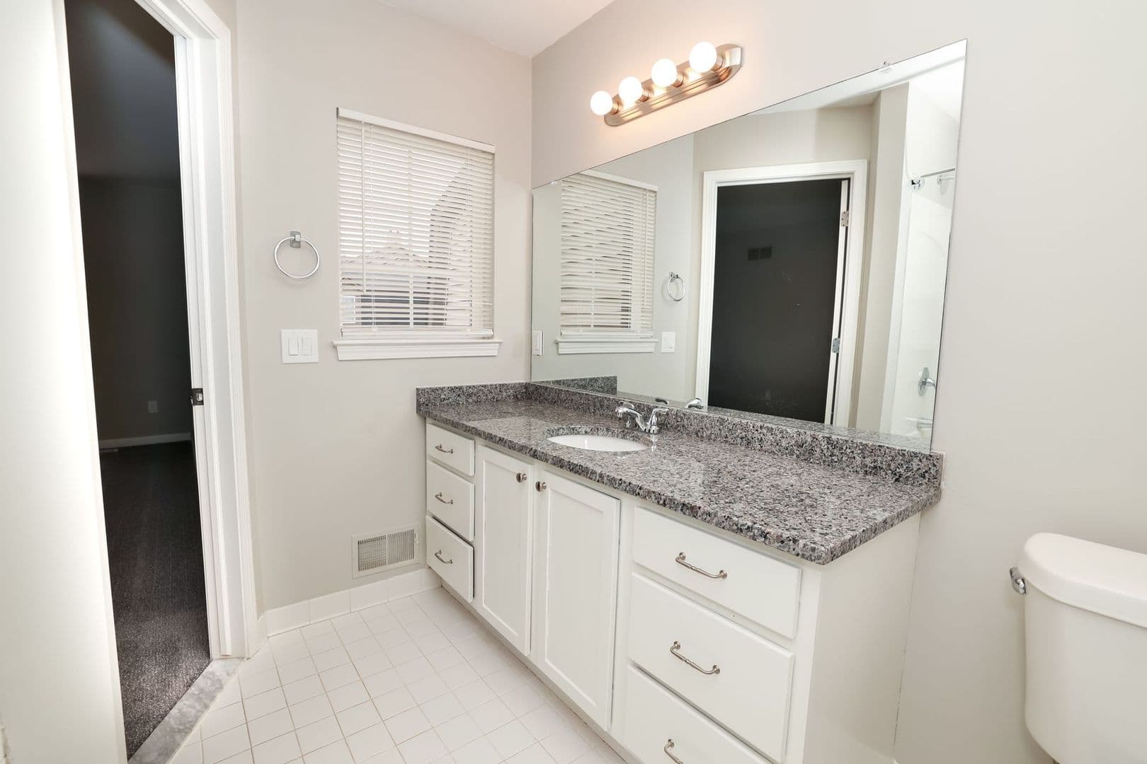 Milford Apartment: 538 Napa Valley Drive