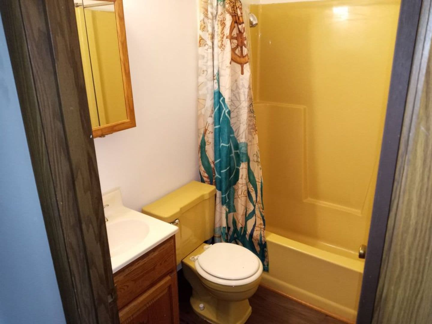 Marquette Apartment: 2040 Presque Isle Ave