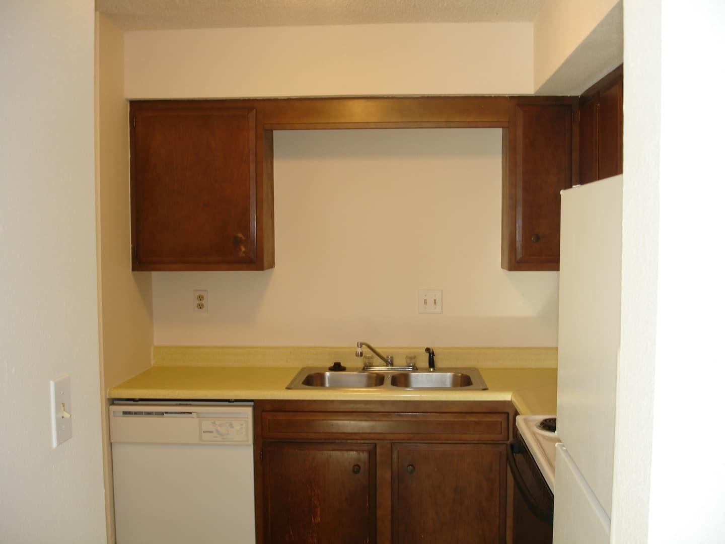 Ionia Apartment: 634 Morse St