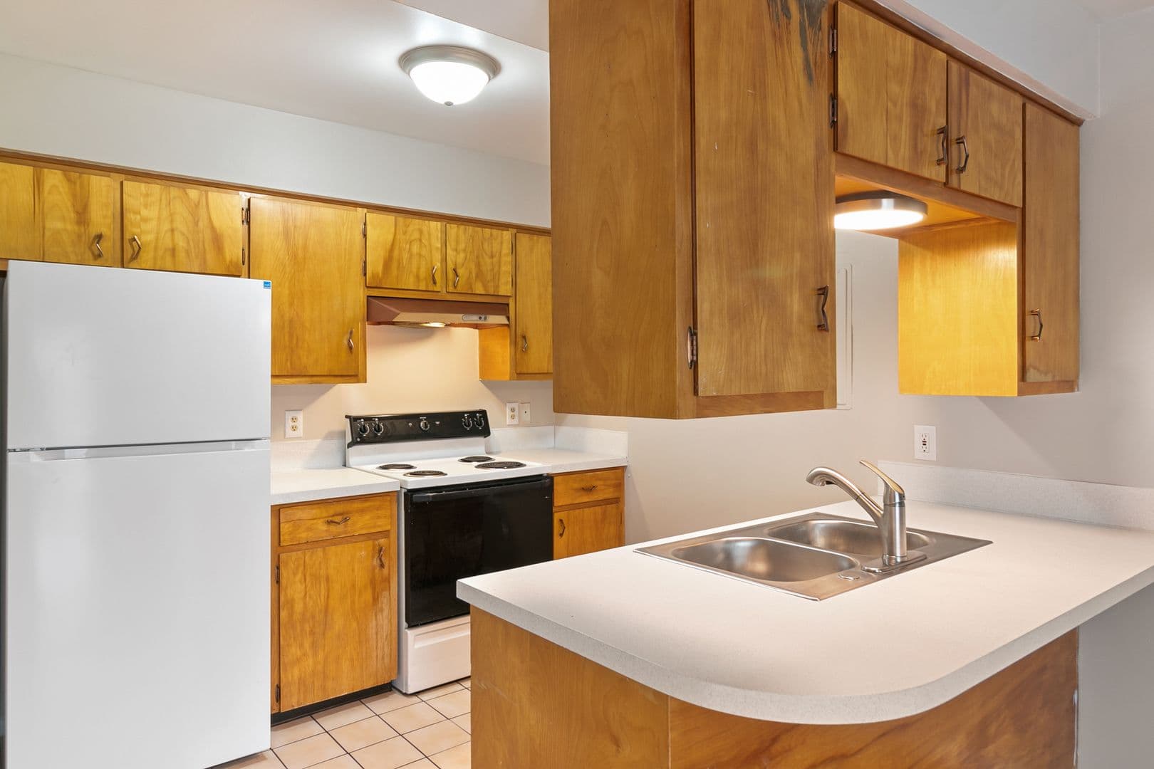 DeWitt Apartment: 13435 Dawn Dew Dr.