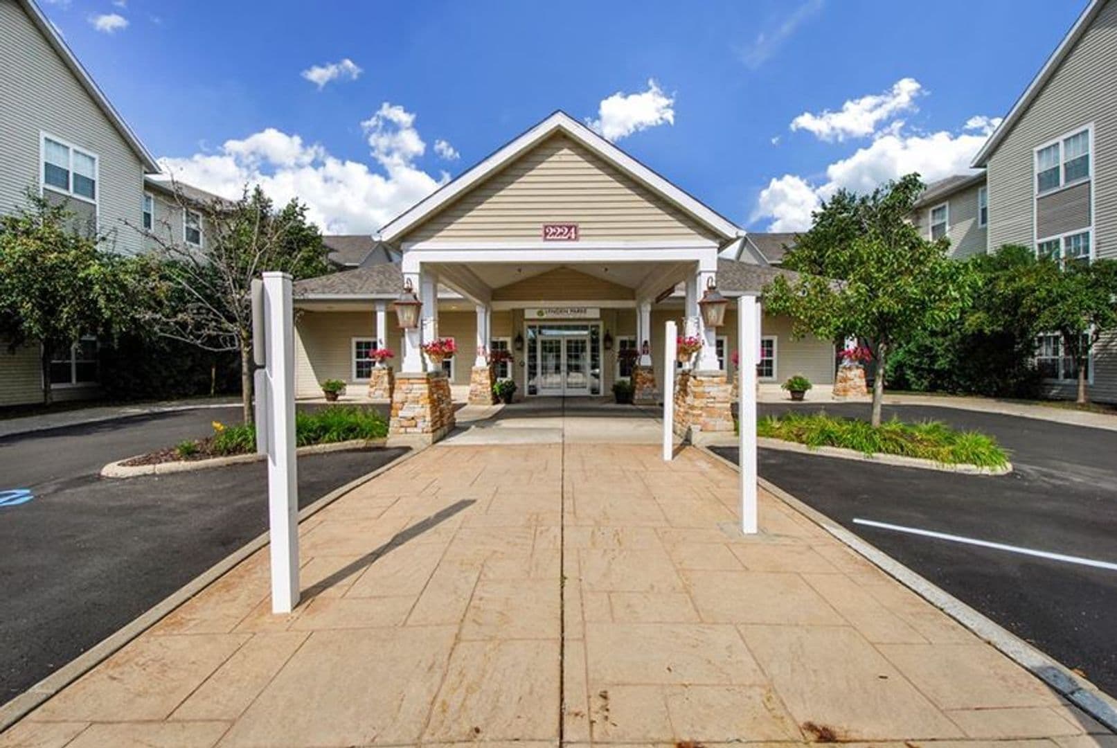 Ypsilanti Apartment: 2224 Golfside Road