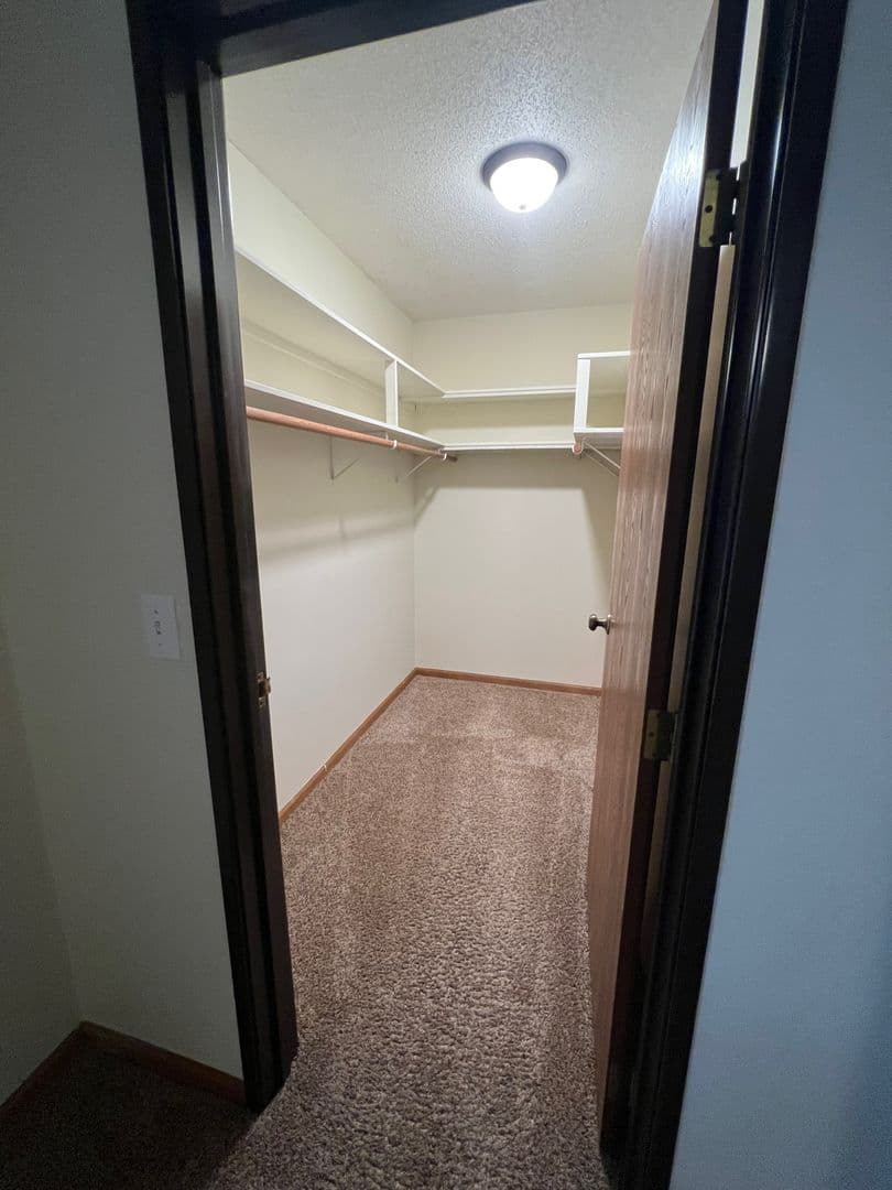Jackson Apartment: 1700 S West Ave.