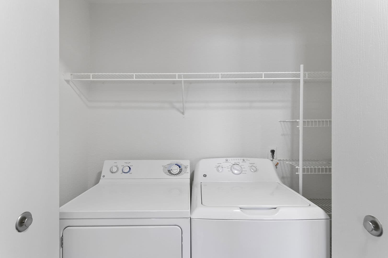 Ypsilanti Apartment: 2224 Golfside Road