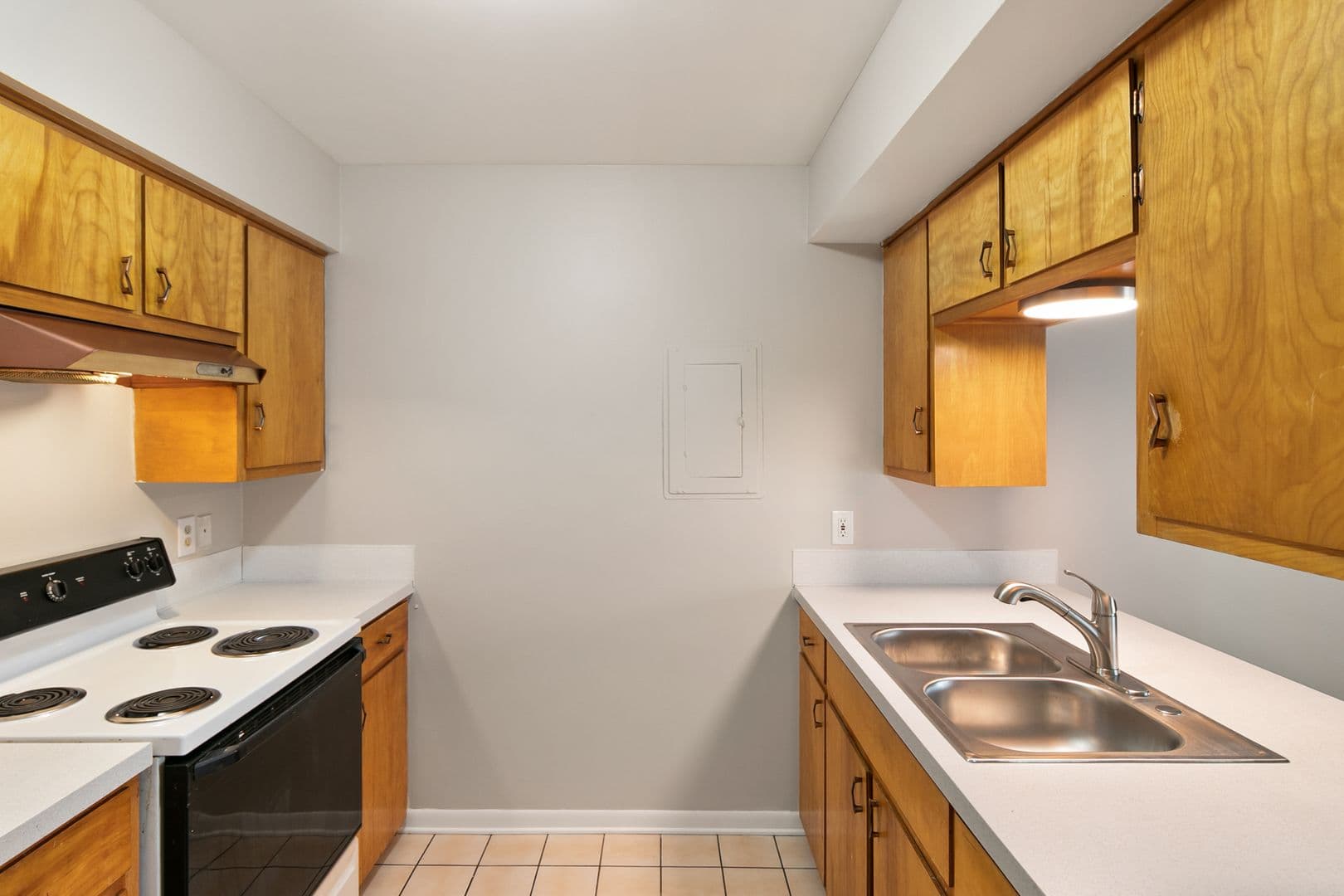 DeWitt Apartment: 13435 Dawn Dew Dr.