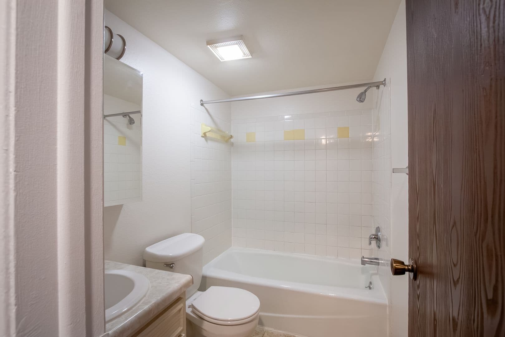 East Lansing Apartment: 2345 N. Harrison Road