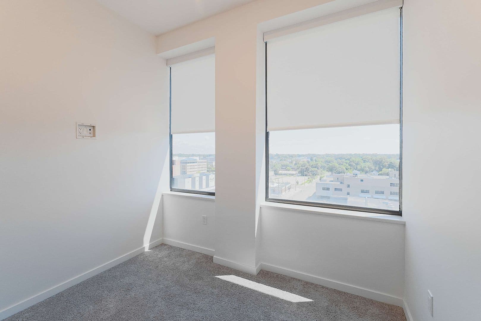 Lansing Apartment: 501 S  Capitol Avenue