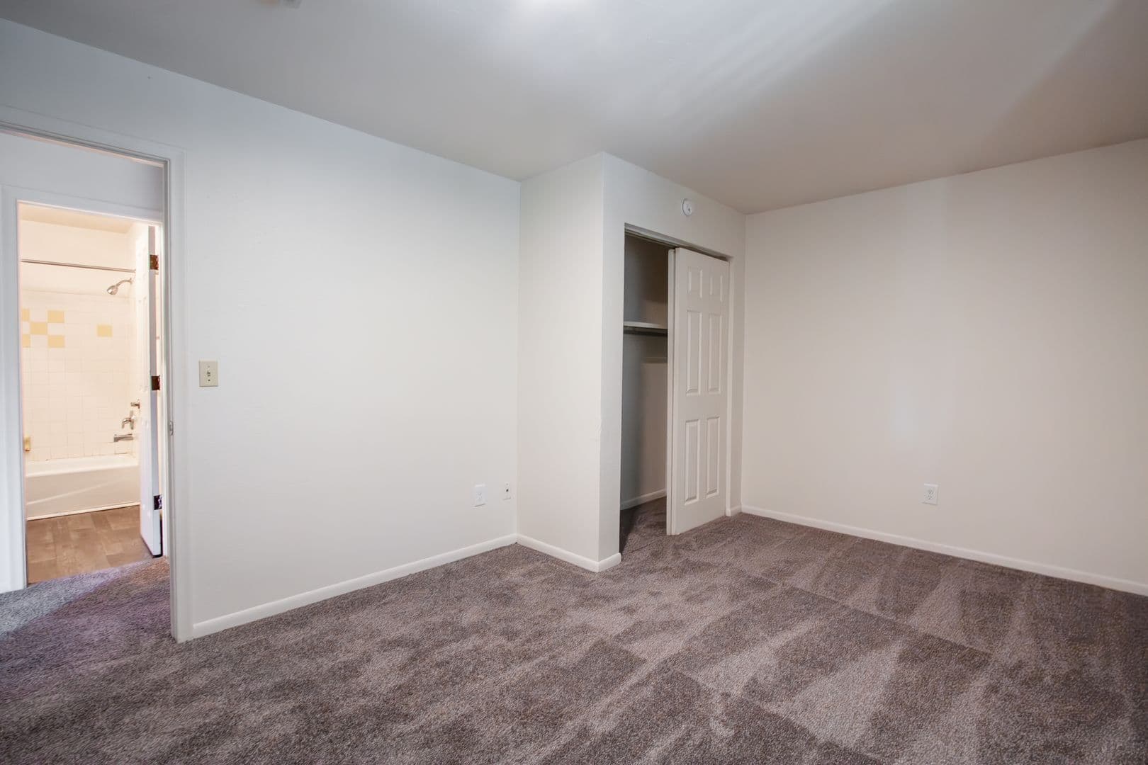 East Lansing Apartment: 2345 N. Harrison Road