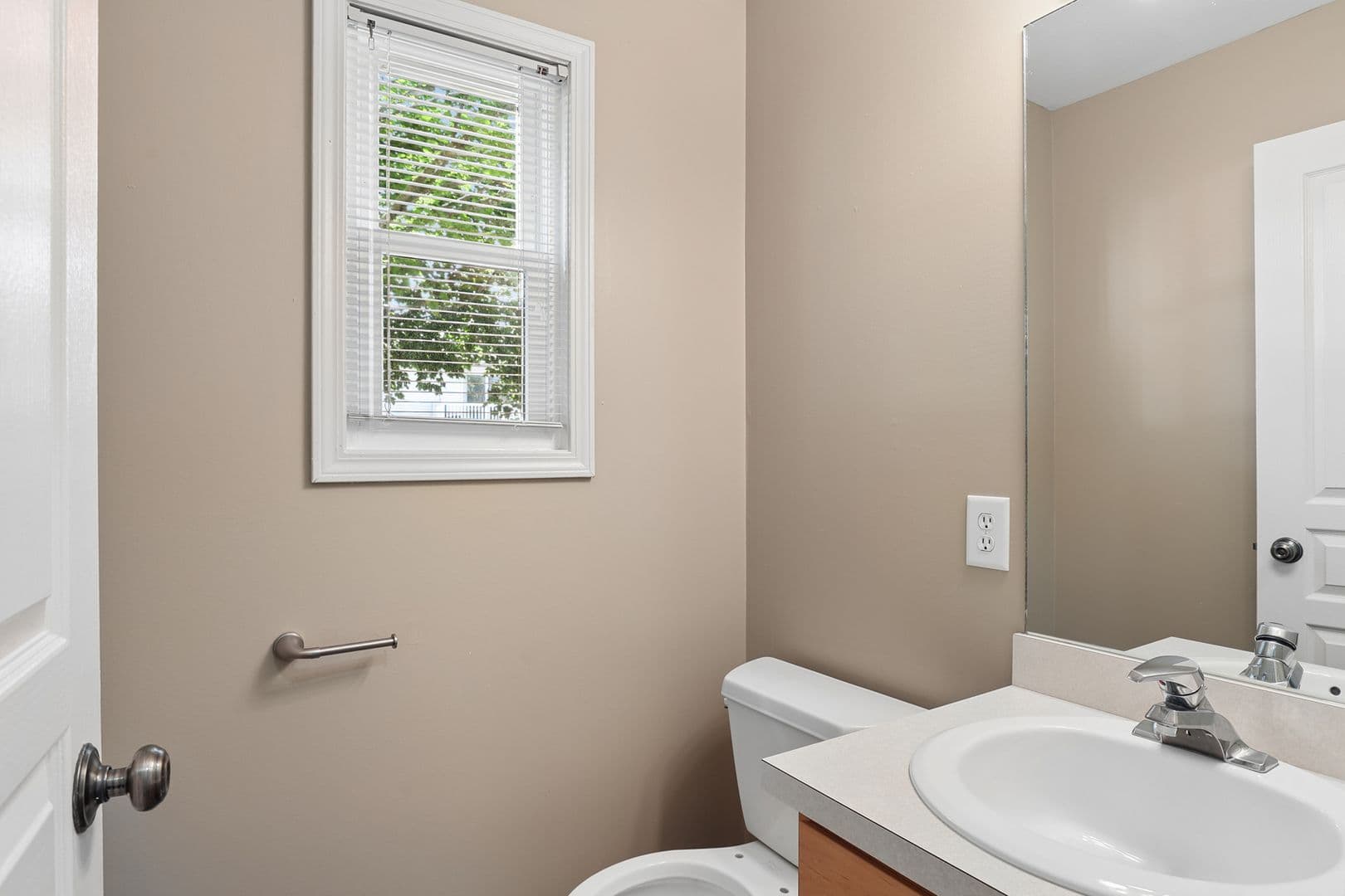 DeWitt Apartment: 270 Brunswick Drive