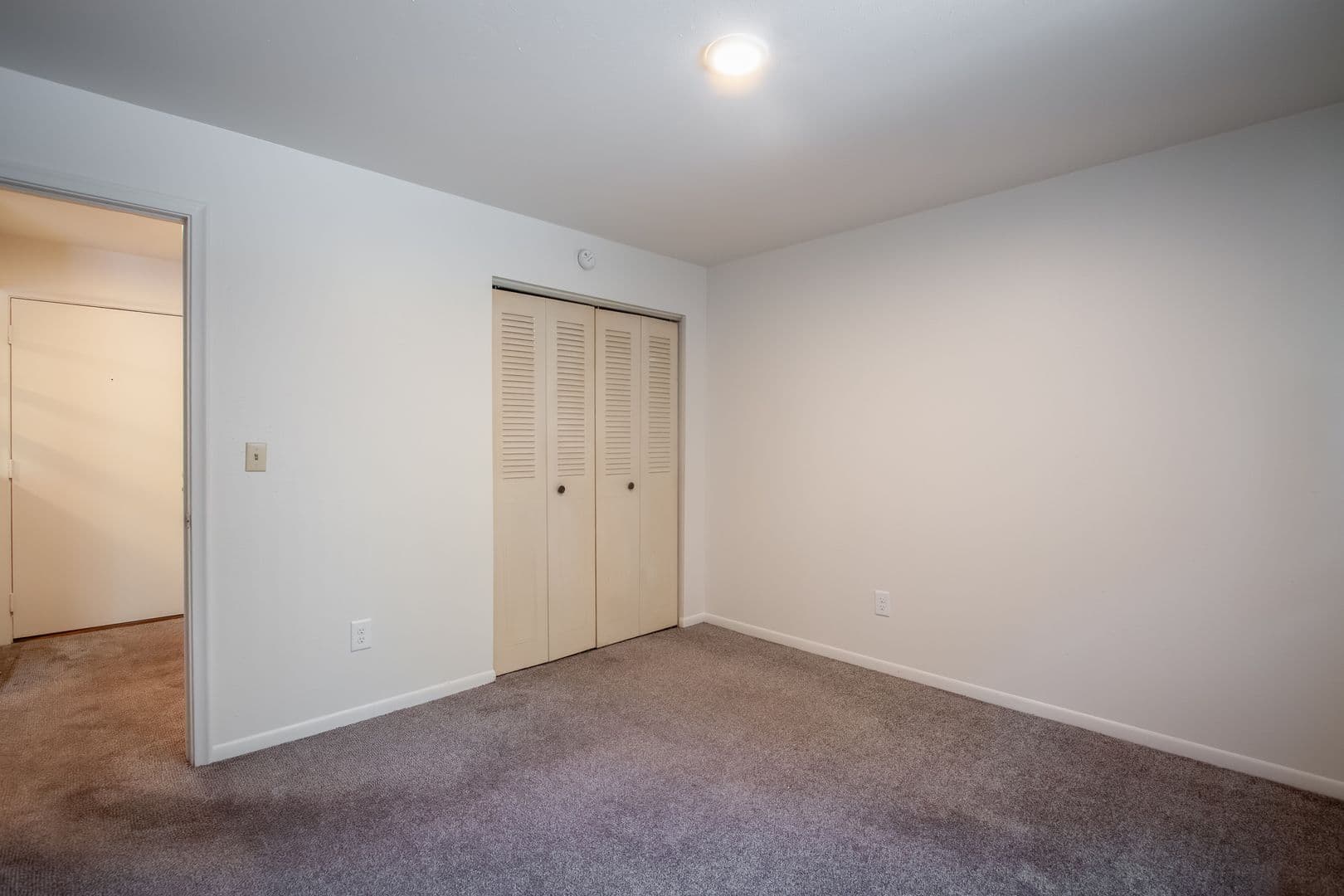 East Lansing Apartment: 2345 N. Harrison Road