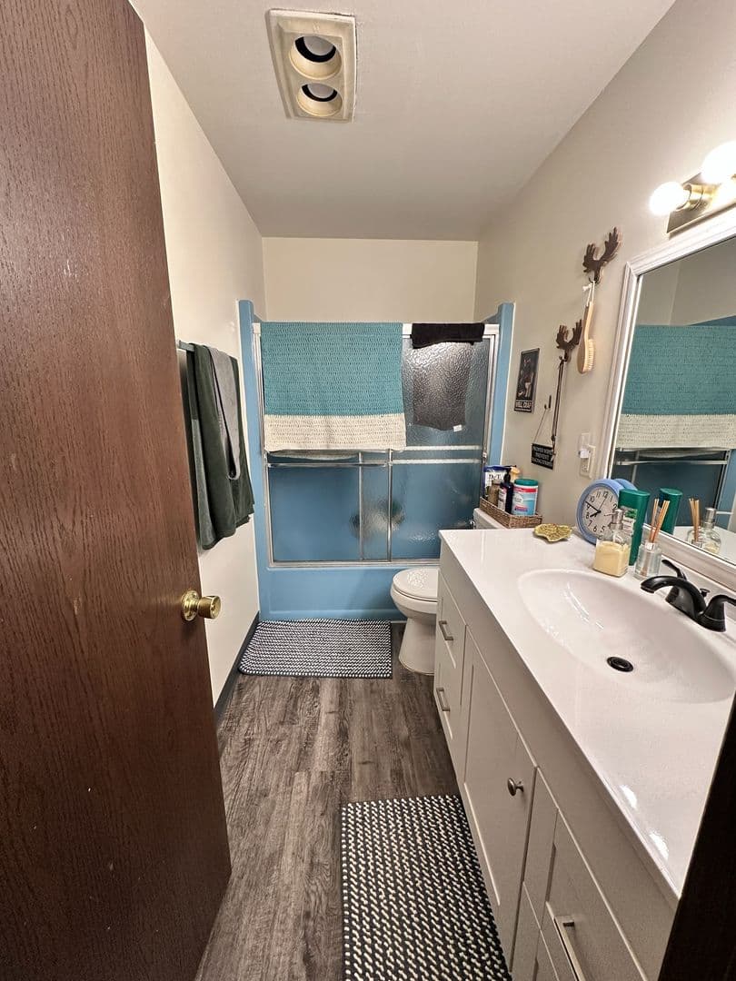 Ishpeming Apartment: 711, 717, 701, 703 W Empire Street