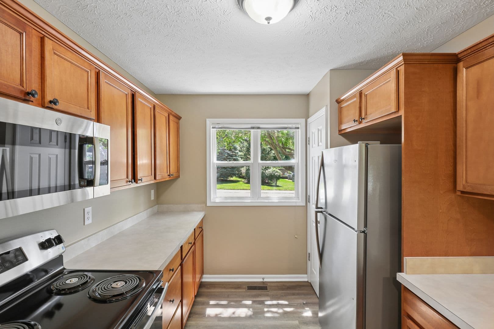 DeWitt Apartment: 270 Brunswick Drive