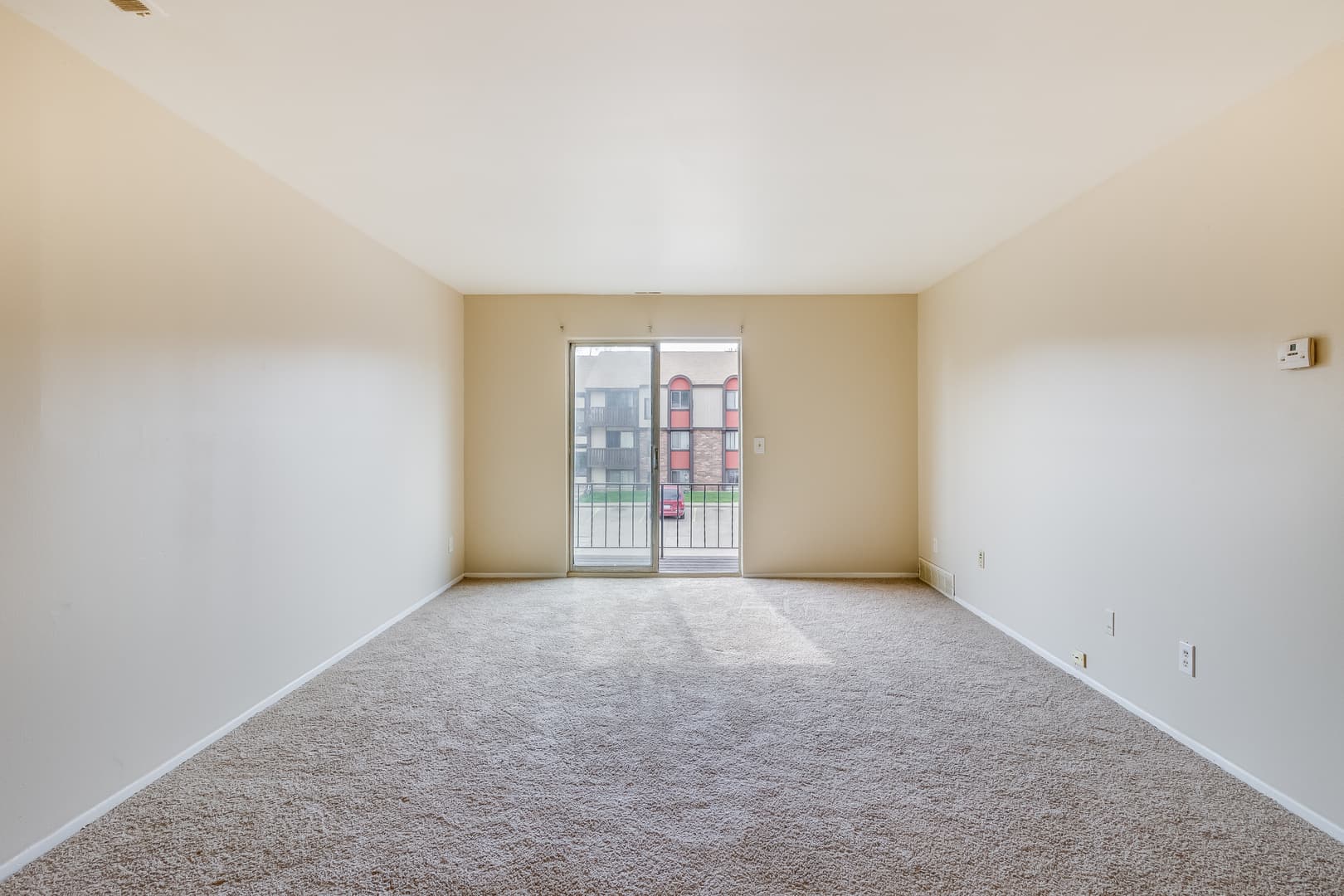 Lapeer Apartment: 55 Suzanne Drive