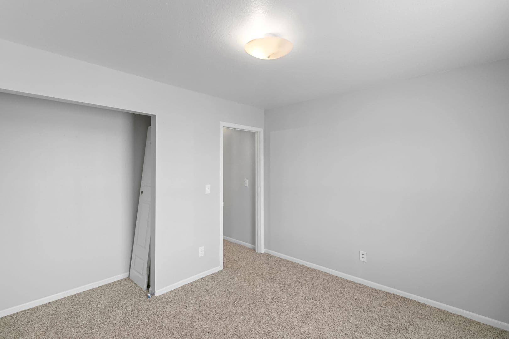 Saginaw Apartment: 2800 Brookwood N.