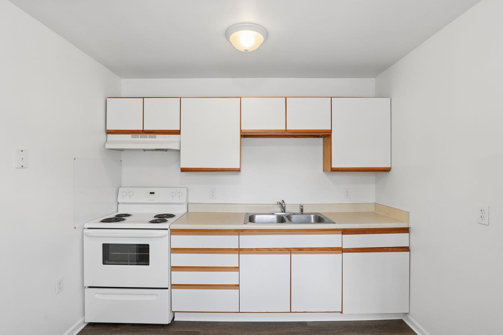 Clare Apartment: 235 Dwyer Avenue
