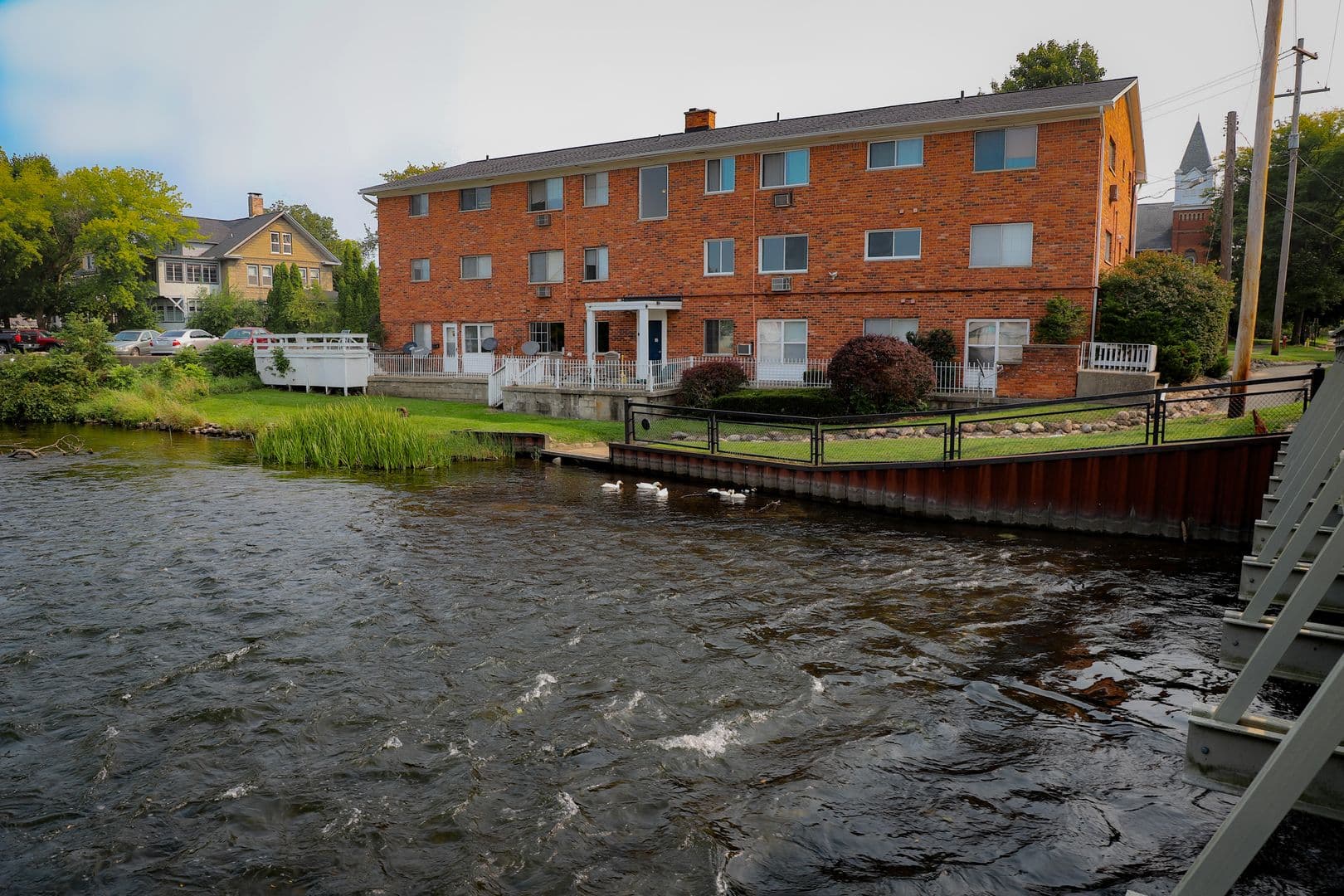 Albion Apartment: 210 S. Monroe Street