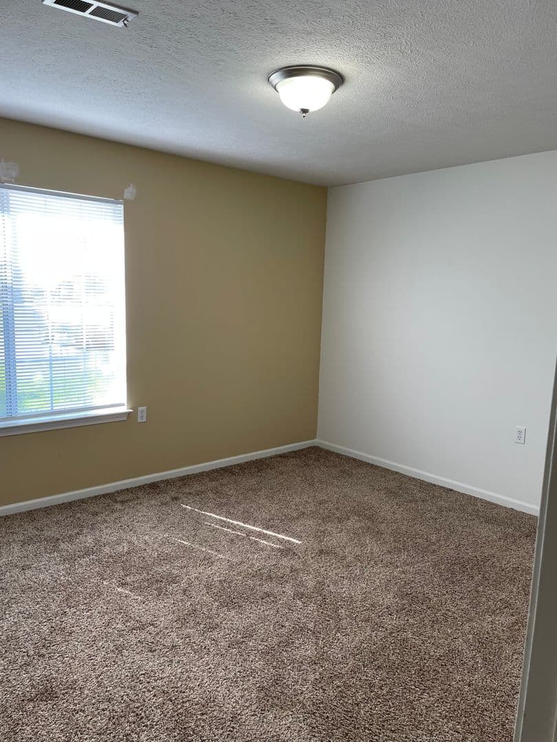 DeWitt Apartment: 840 S. Bridge Street