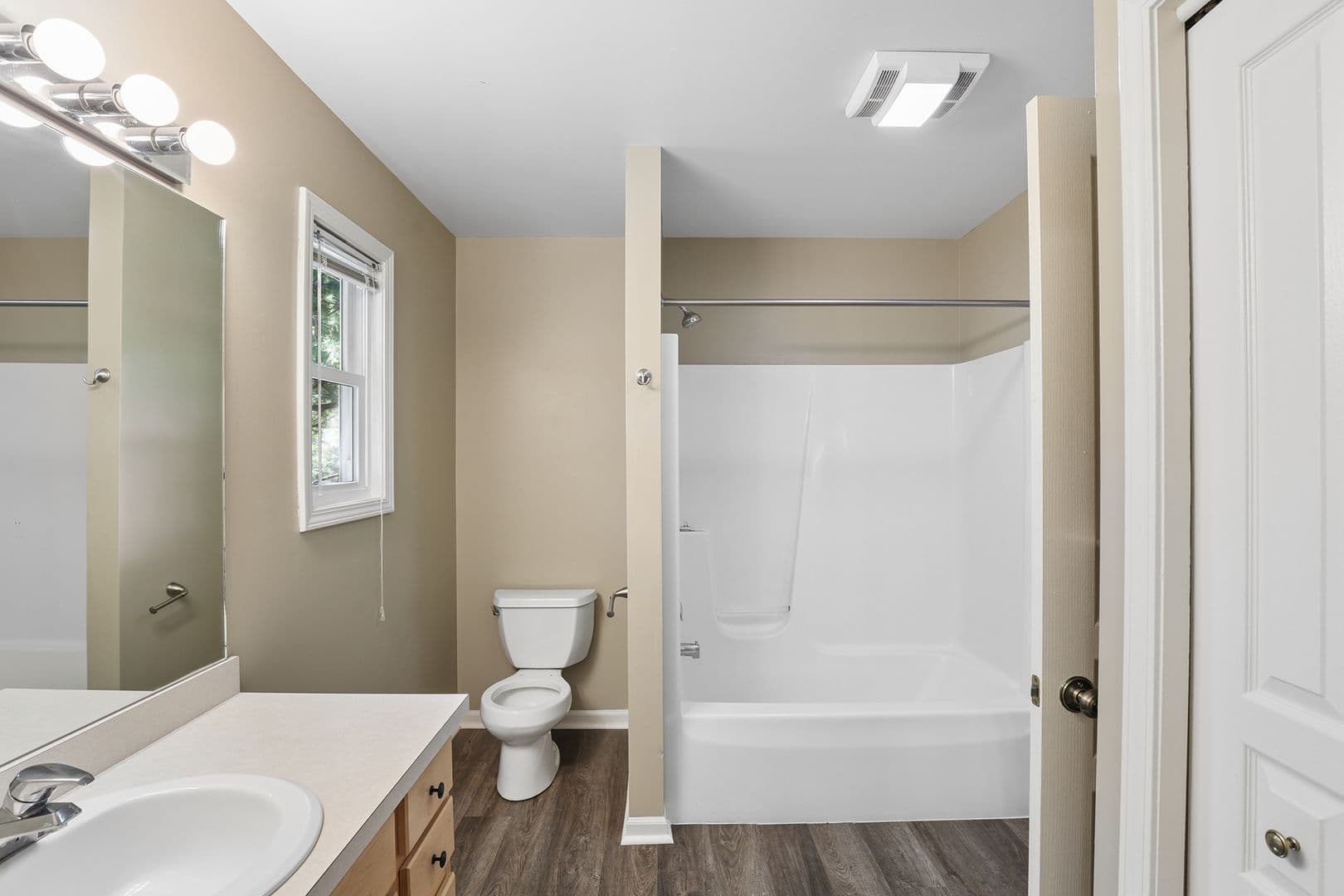 DeWitt Apartment: 270 Brunswick Drive