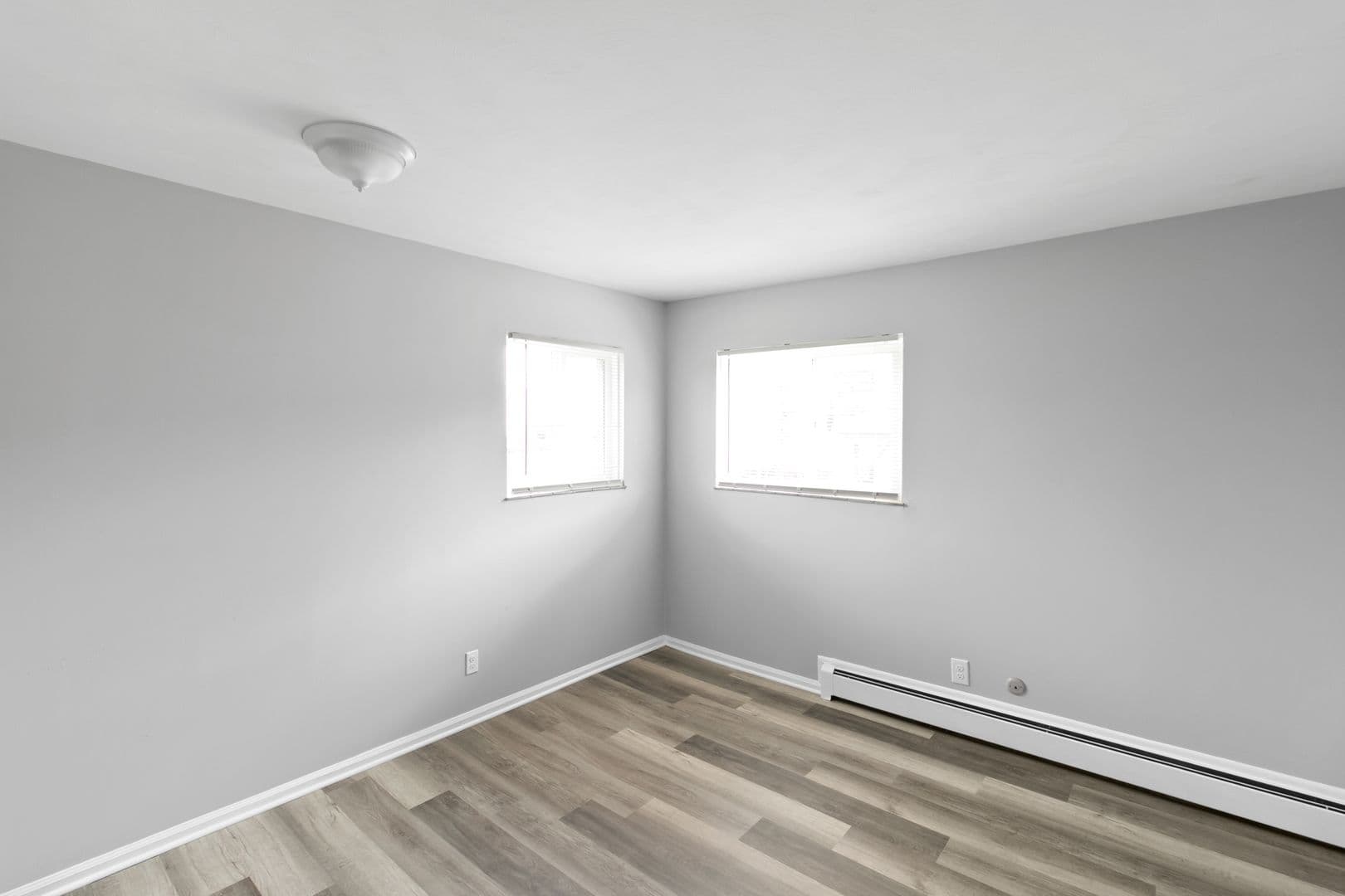 Lansing Apartment: 4221 N. Grand River Ave