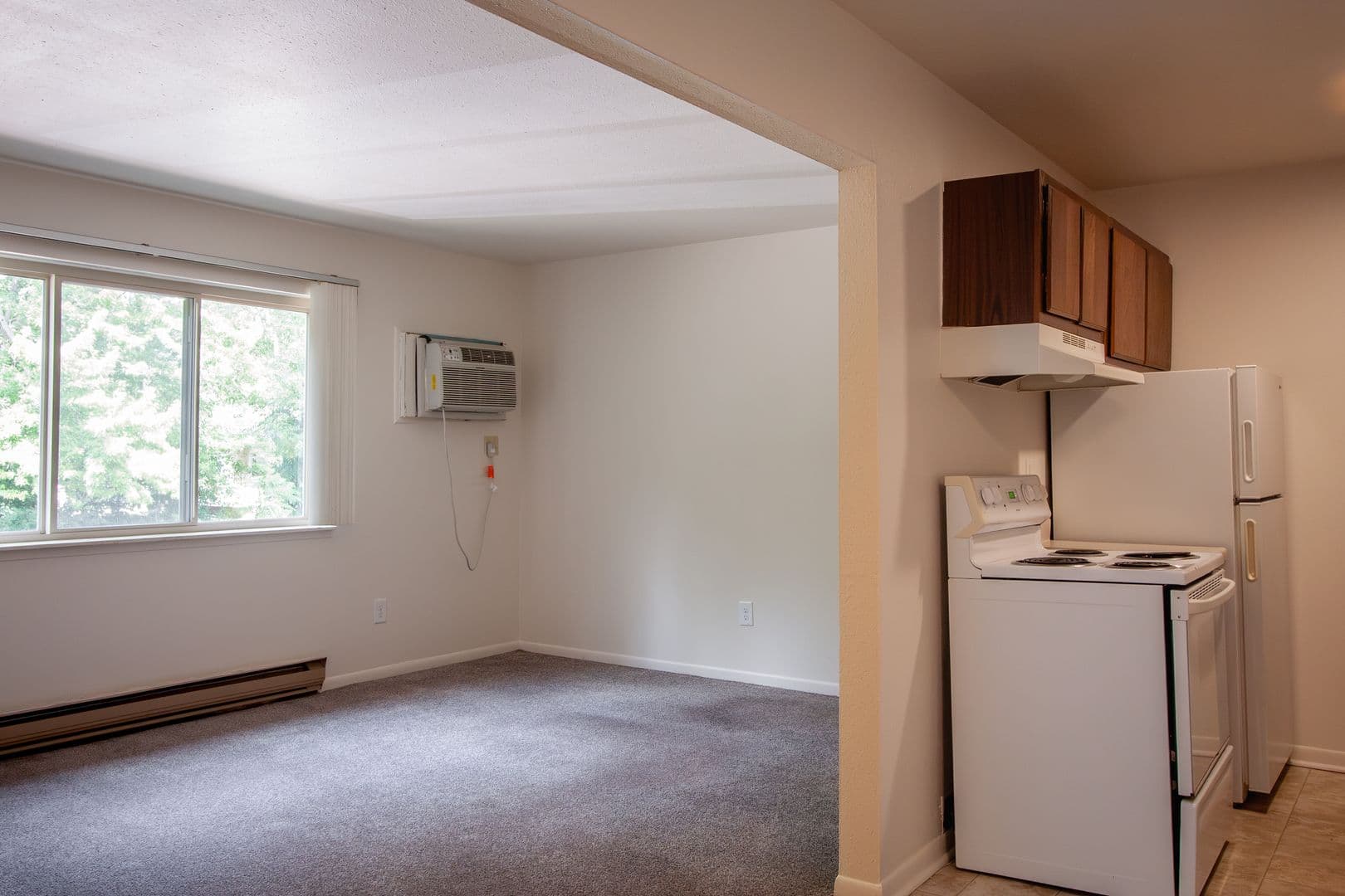 East Lansing Apartment: 2345 N. Harrison Road