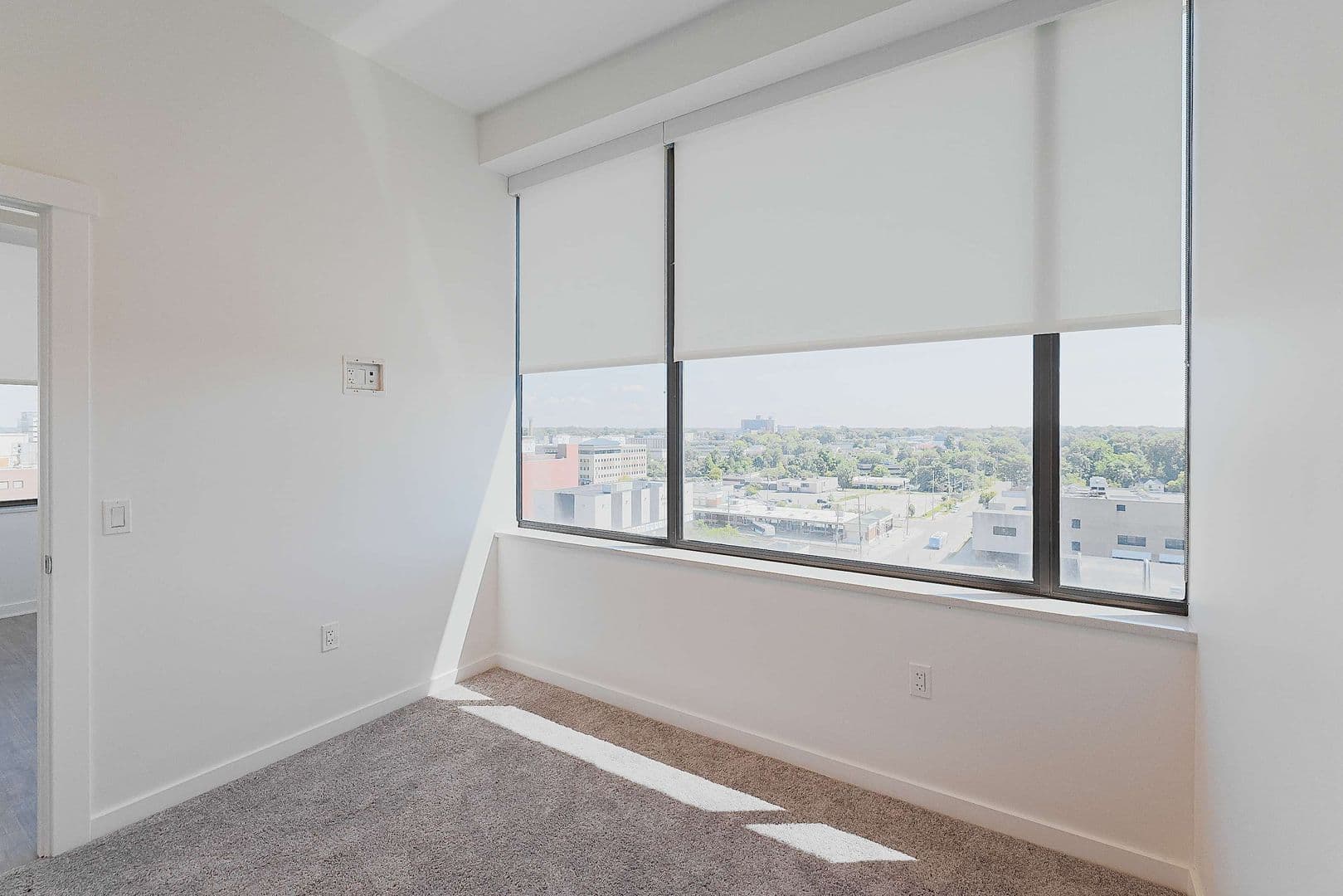 Lansing Apartment: 501 S  Capitol Avenue
