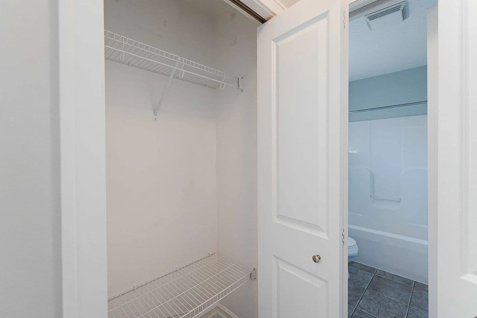 East Lansing Apartment: 3945 Hunsaker Drive