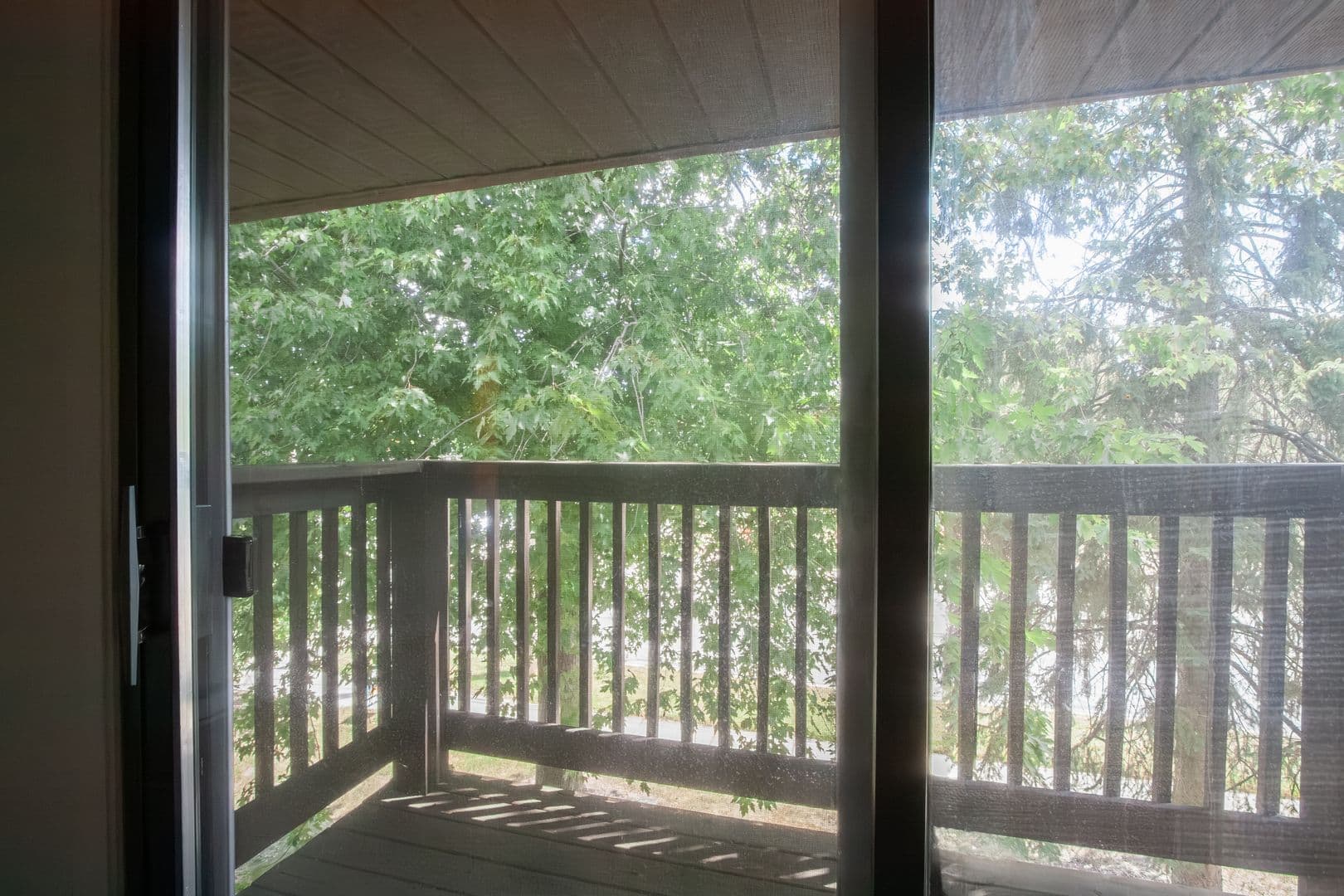 East Lansing Apartment: 2345 N. Harrison Road