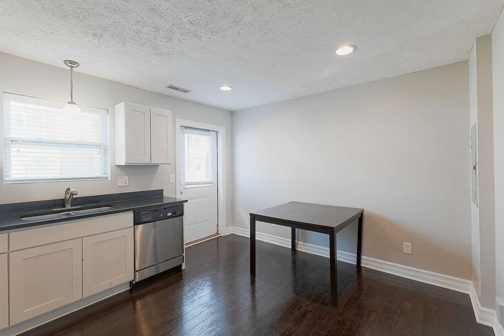 East Lansing Apartment: 3945 Hunsaker Drive