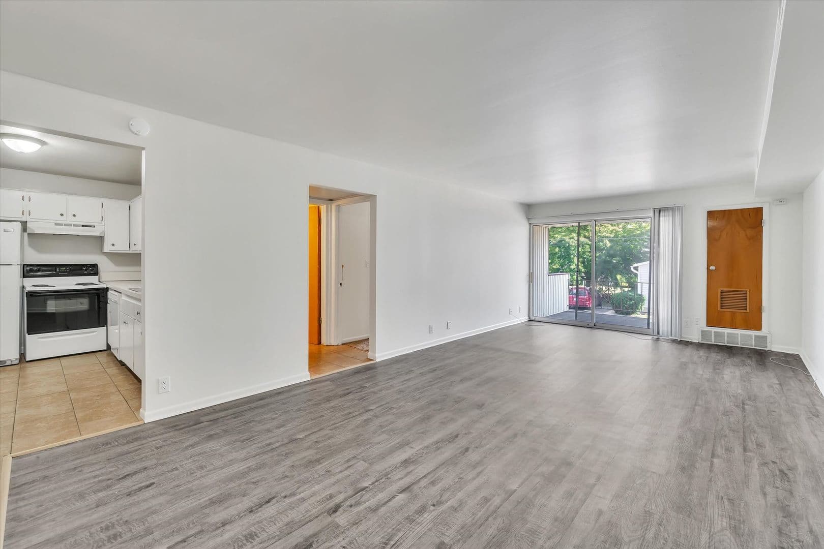 Owosso Apartment: 410 N. Ball St