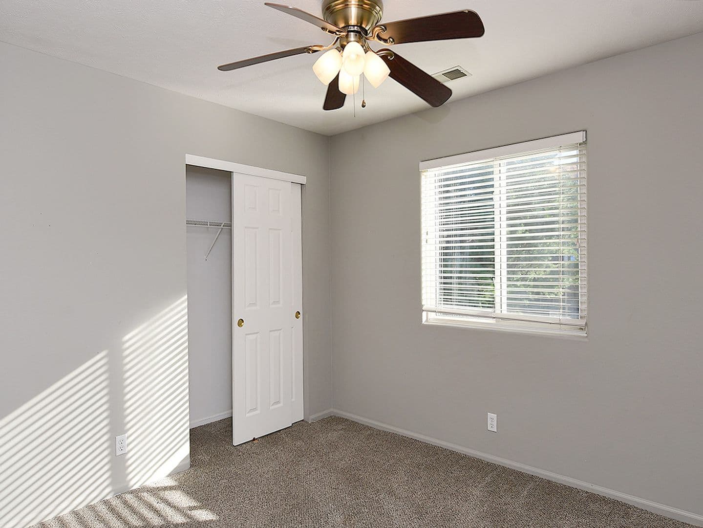 Omaha House: 4413 S 176th Ave