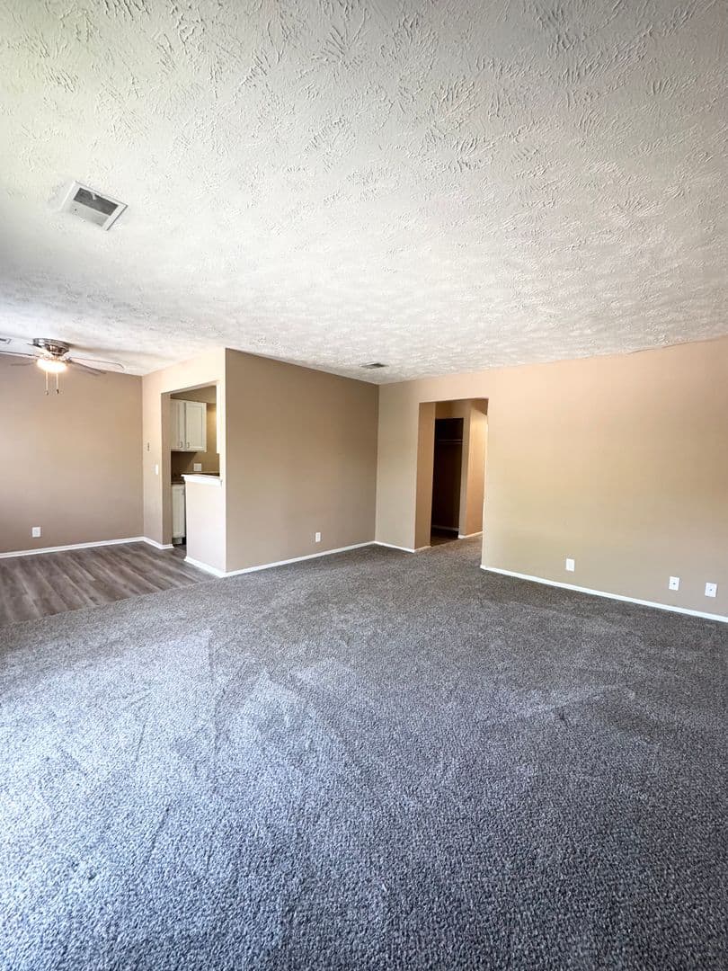 Omaha Apartment: 11706 Arbor Street