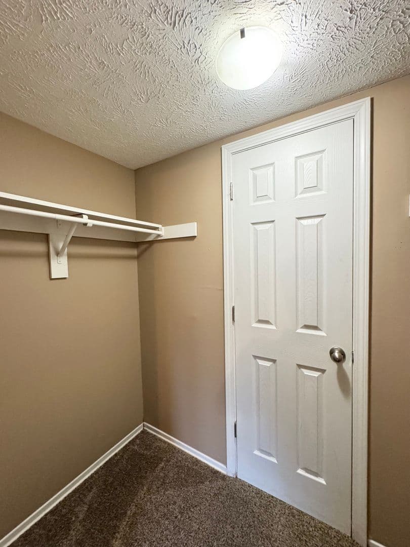 Omaha Apartment: 11706 Arbor Street