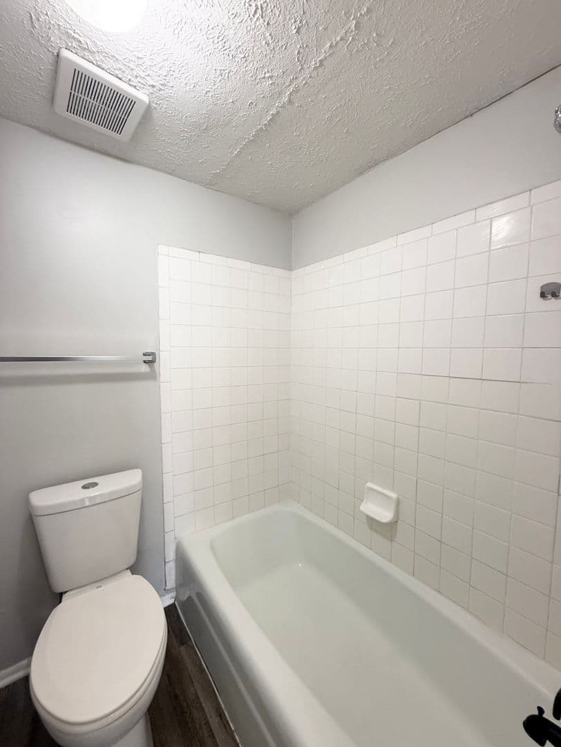 Omaha Apartment: 11706 Arbor Street