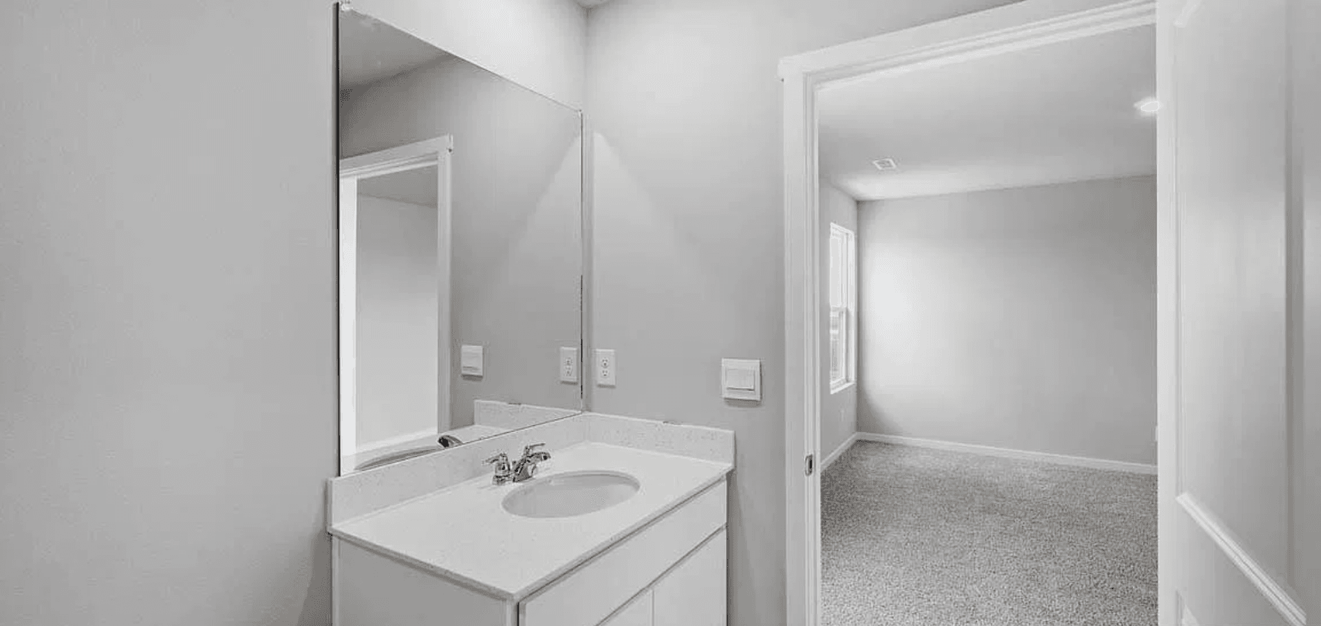 Omaha House: 7728 N 95th Ave