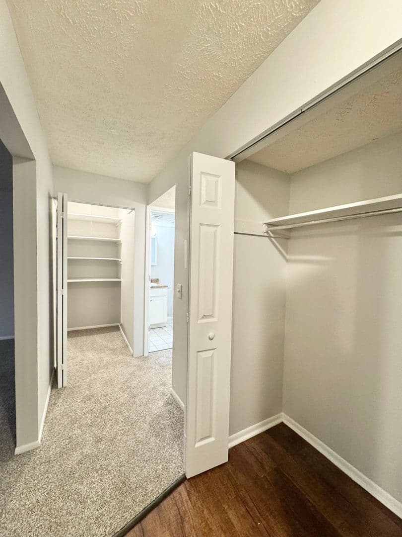 Omaha Apartment: 11706 Arbor Street