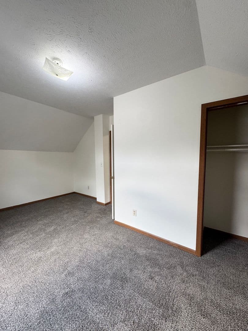 Omaha Apartment: 3628 S 24th Street