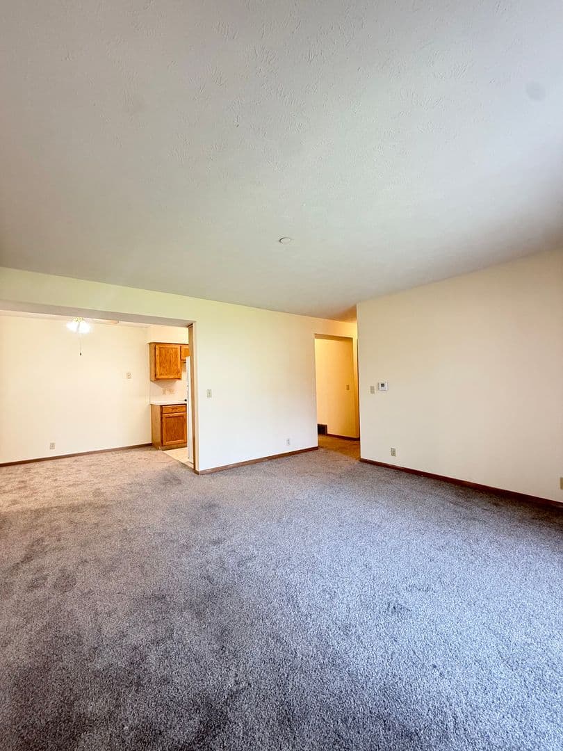 Omaha Apartment: 2715 N 93rd Street