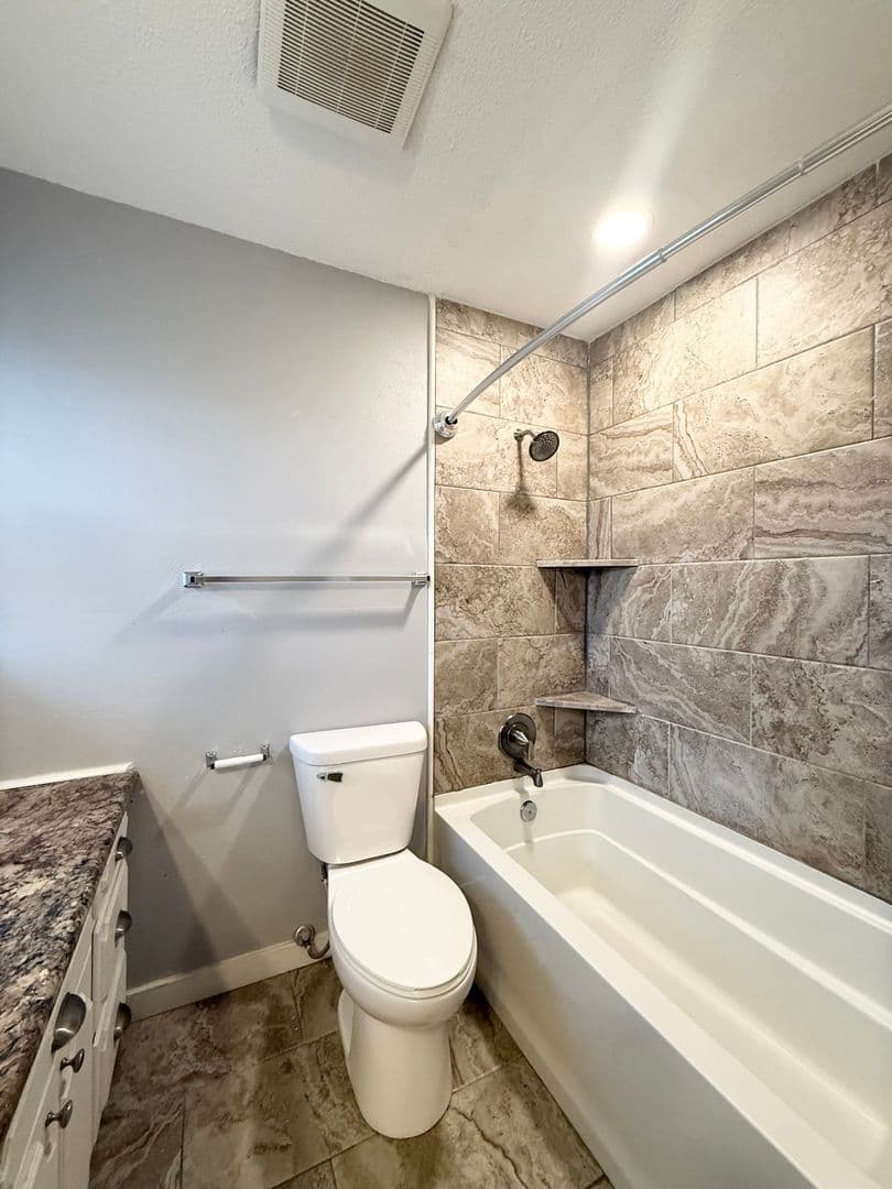 Omaha House: 6605 North 65th Street