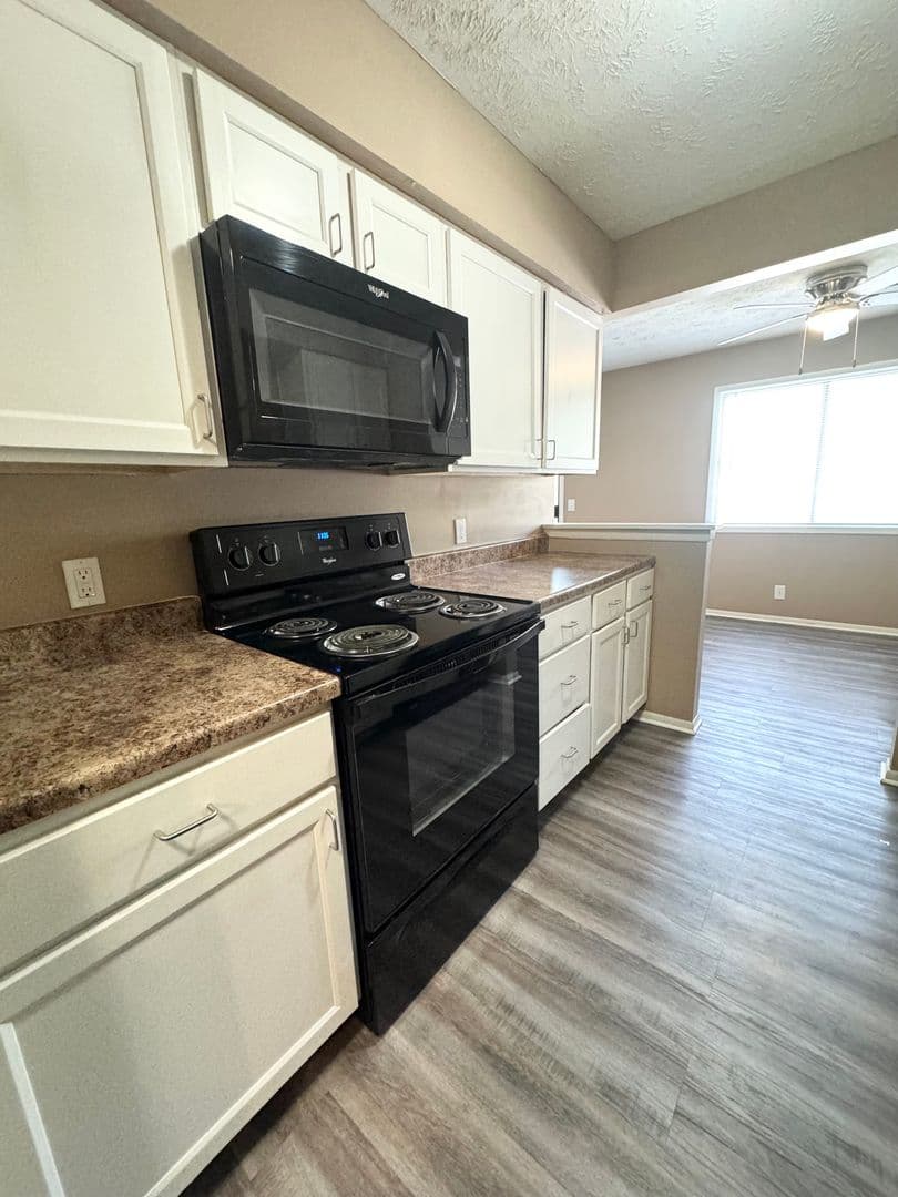 Omaha Apartment: 11706 Arbor Street