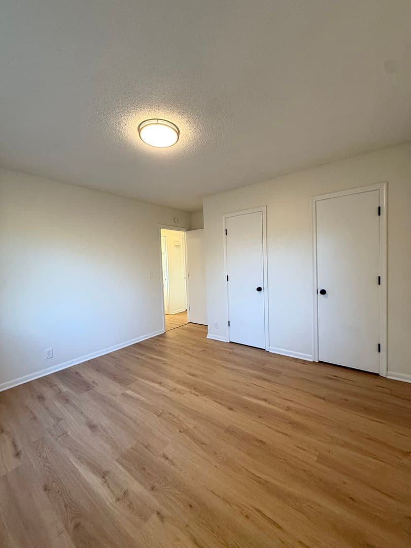 Omaha House: 4714 Huntington Avenue