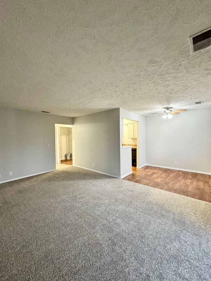 Omaha Apartment: 11706 Arbor Street