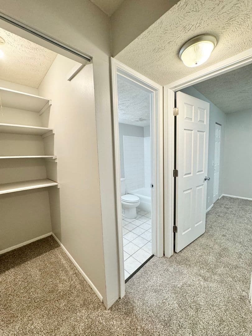 Omaha Apartment: 11706 Arbor Street