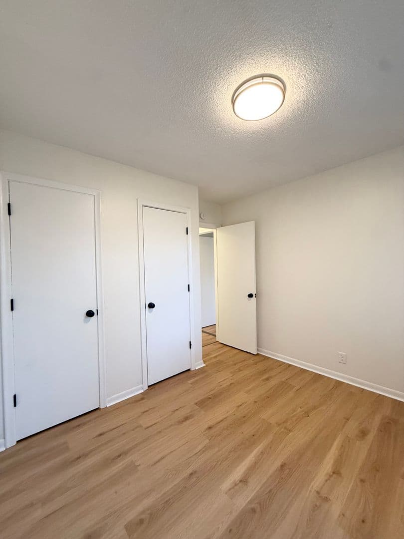 Omaha House: 4714 Huntington Avenue